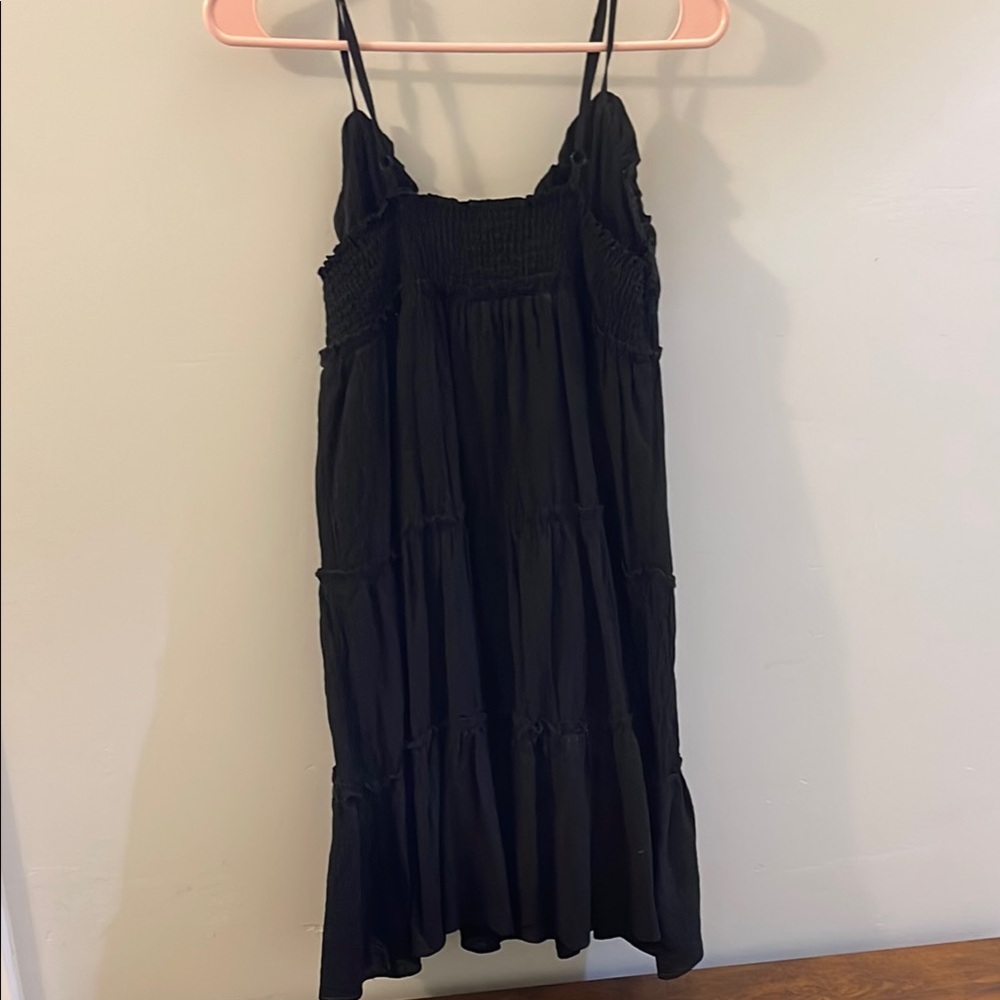 Chic Black Midi Dress - Picture 4 of 8